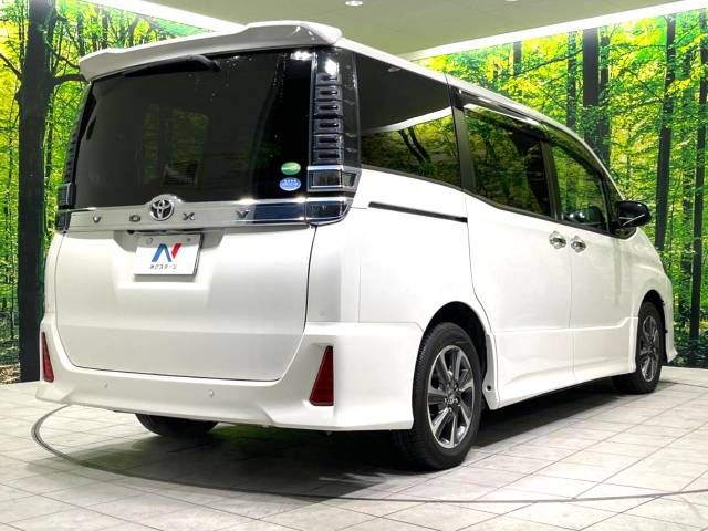 Toyota VOXY 2019-05 10213-18