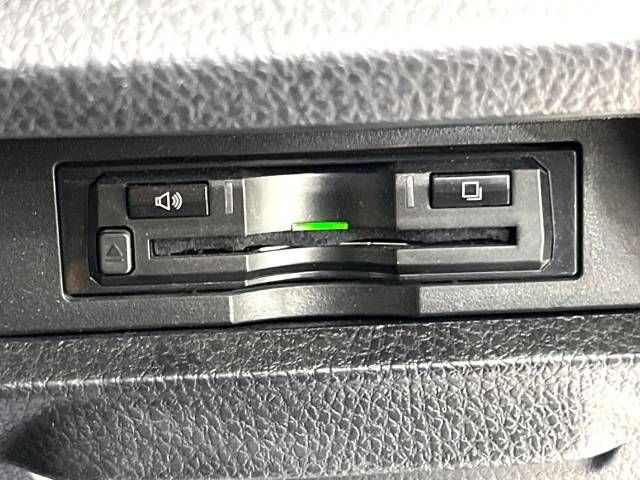 Toyota VOXY 2019-05 10213-6
