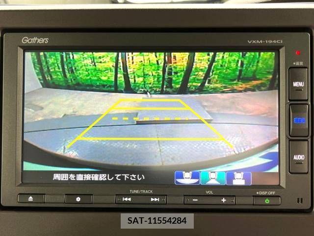 Honda N BOX 2019-04 217251-3