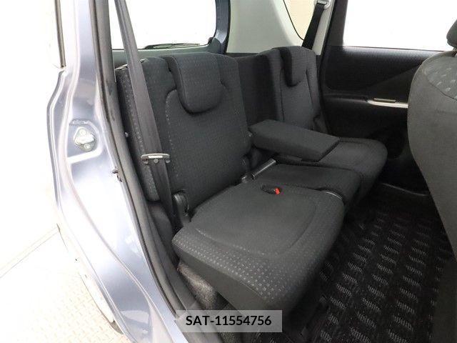 Toyota RACTIS 2010-02 326835-4