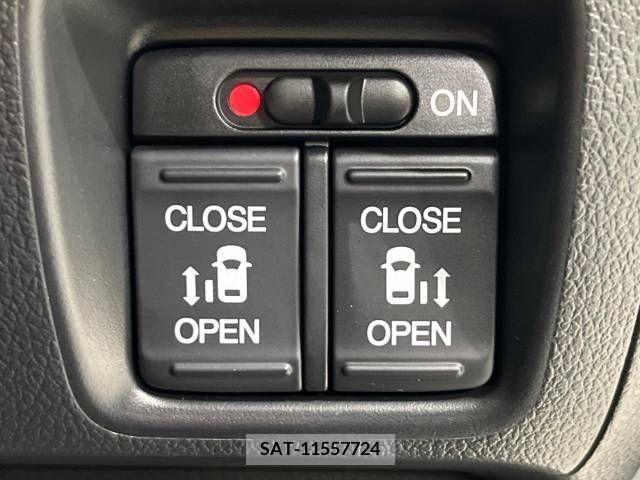 Honda N BOX CUSTOM 2015-02 228043-5