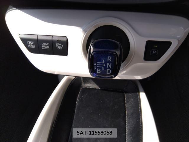 Toyota PRIUS 2016-04 366396-9