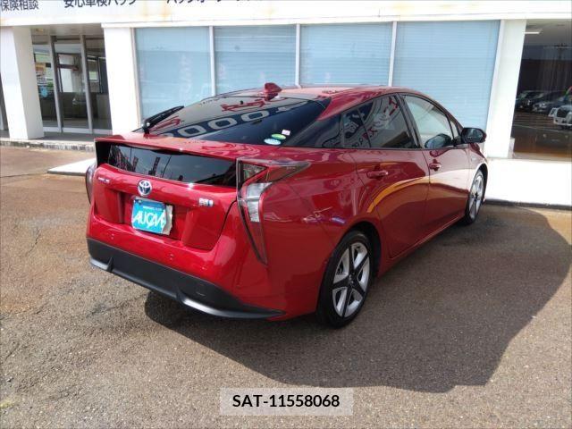 Toyota PRIUS 2016-04 366396-2