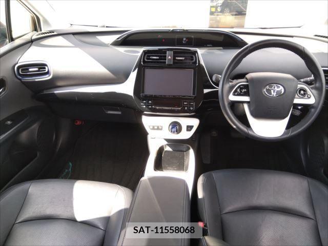 Toyota PRIUS 2016-04 366396-1