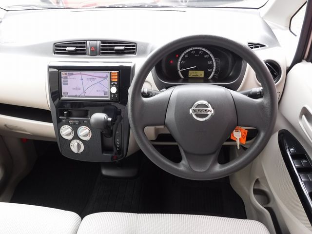 Nissan DAYZ 2013-07 8643-1
