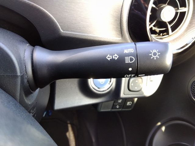 Toyota AQUA 2018-05 187262-26