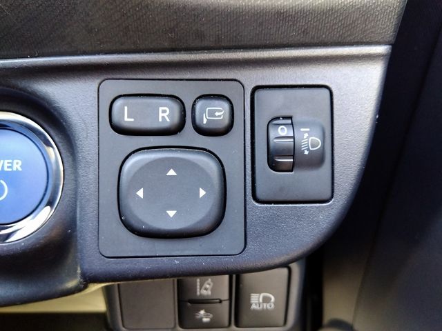 Toyota AQUA 2018-05 187262-12