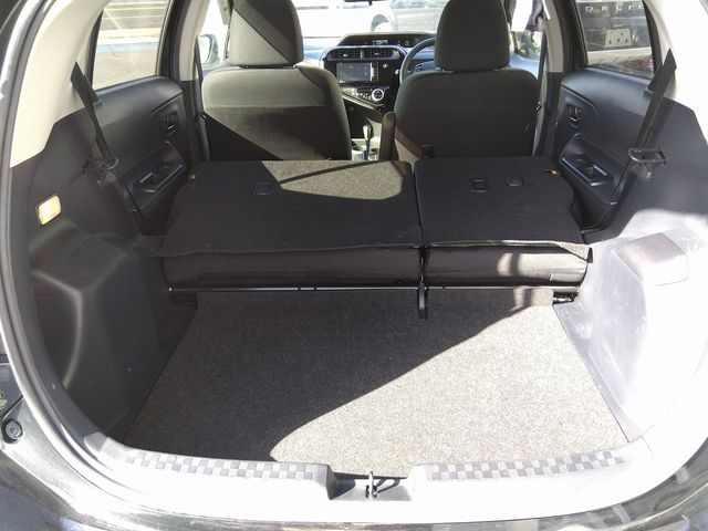 Toyota AQUA 2018-05 187262-20