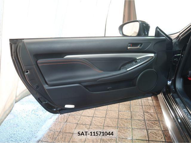 Lexus RC 2018-09 215768-14