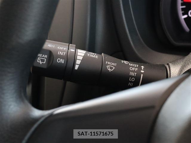 Nissan NOTE 2019-04 379005-27