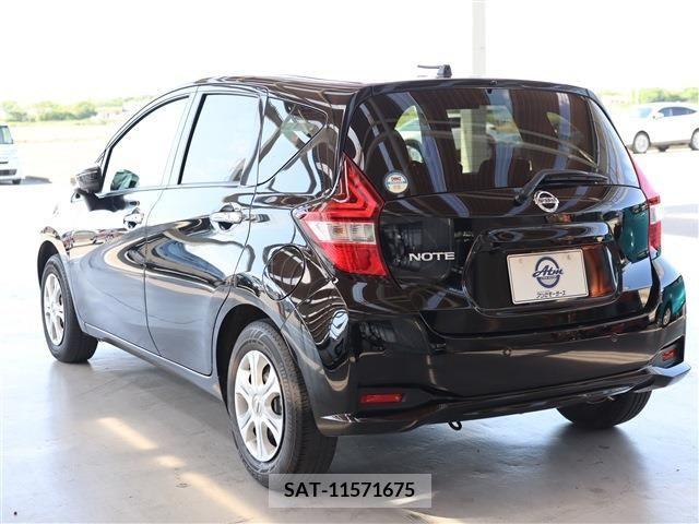 Nissan NOTE 2019-04 379005-22