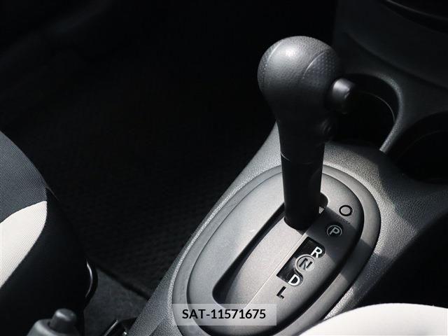 Nissan NOTE 2019-04 379005-26