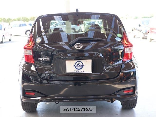 Nissan NOTE 2019-04 379005-21