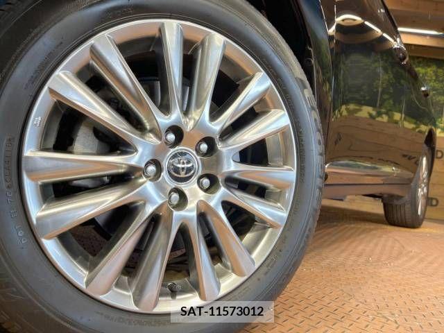 Toyota HARRIER 2018-11 378990-12
