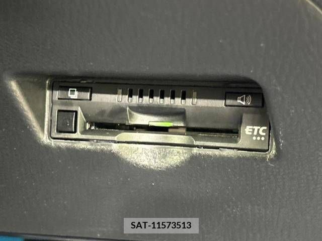 Toyota C-HR 2018-04 294912-6