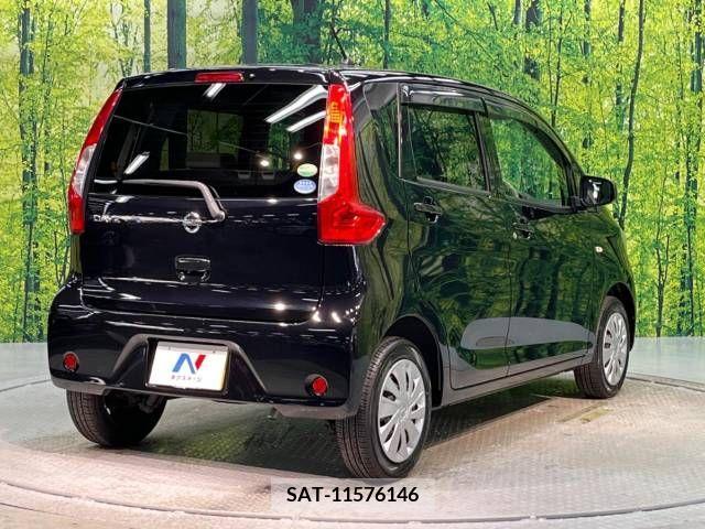 Nissan DAYZ 2017-10 252356-17