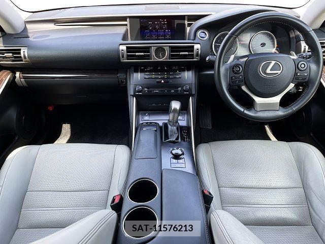 Lexus IS 2013-10 354301-1