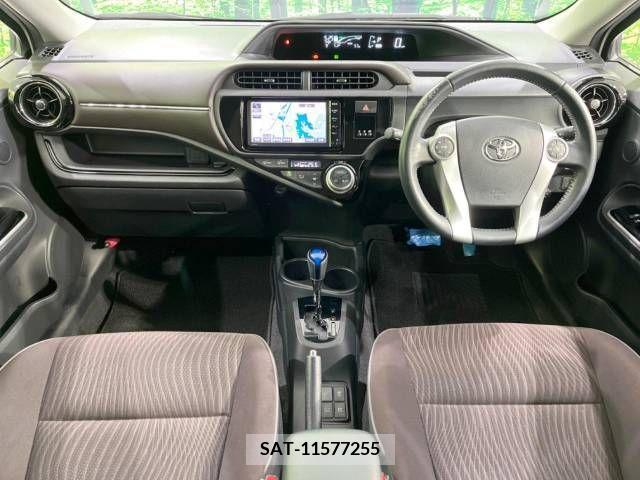 Toyota AQUA 2015-07 214206-1