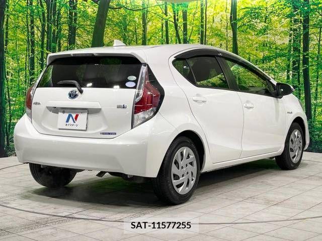 Toyota AQUA 2015-07 214206-17