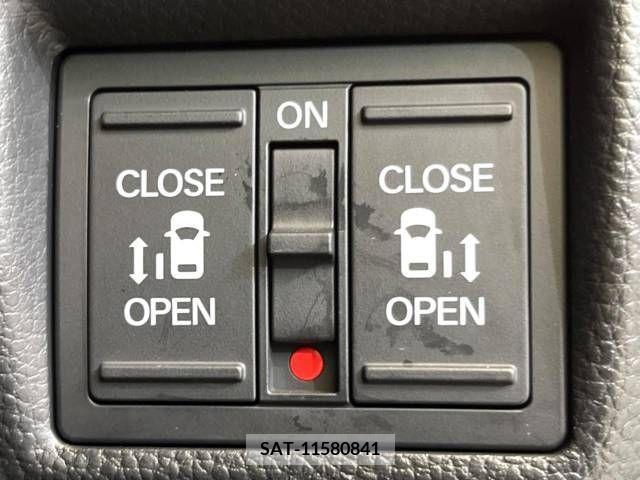 Honda N BOX CUSTOM 2022-06 307299-6