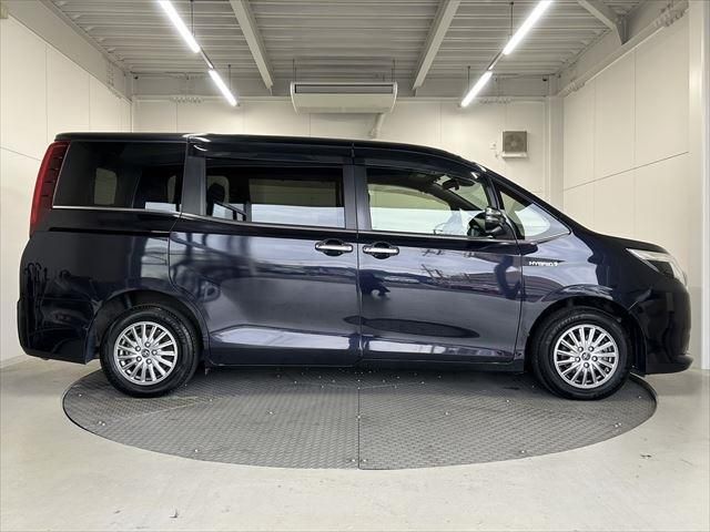 Toyota ESQUIRE 2016-11 191045-3