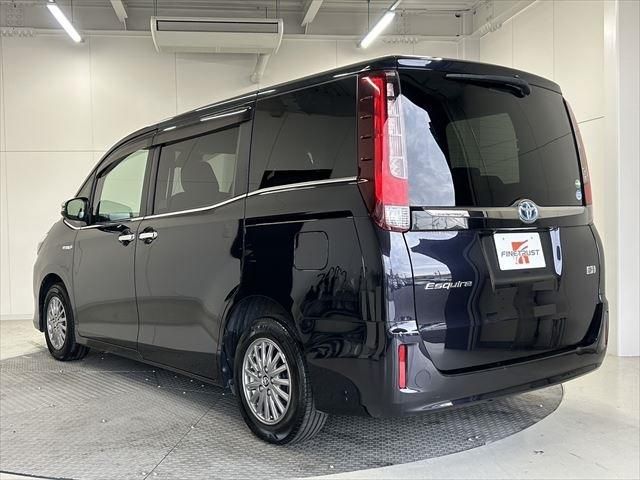 Toyota ESQUIRE 2016-11 191045-6