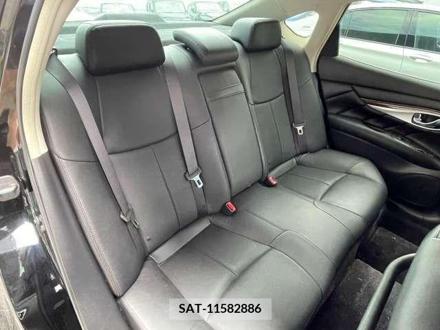 Nissan FUGA 2017-07 329123-7