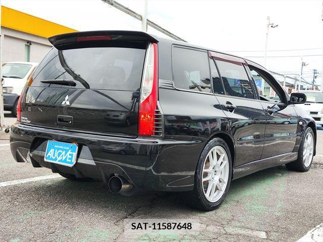 Mitsubishi LANCER WAGON 2005-11 235233-1