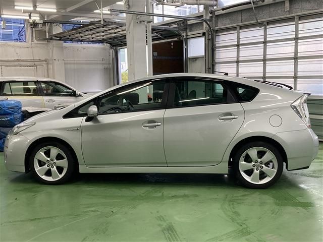 Toyota PRIUS 2010-03 185193-4