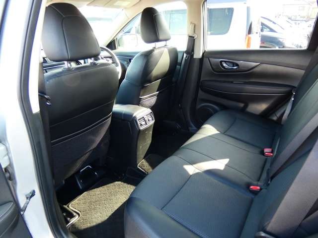 Nissan X-TRAIL 2020-01 23583-24