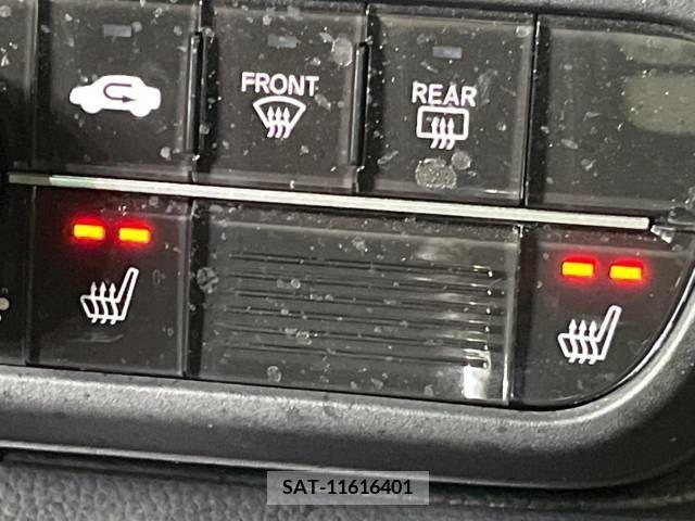 Honda N BOX CUSTOM 2020-01 210750-7