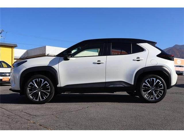 Toyota YARIS CROSS 2022-01 29018-25