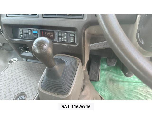 Mitsubishi ROSA 1999-11 382735-13