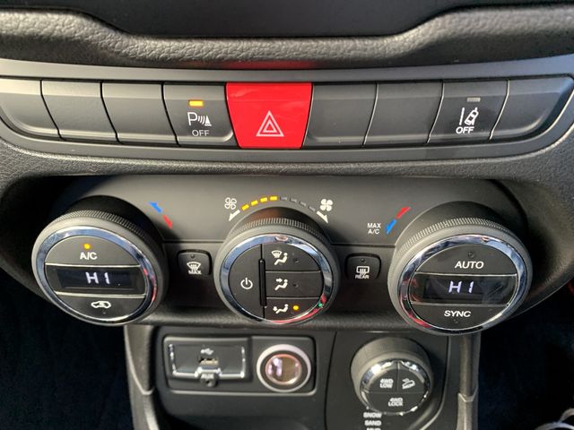 Jeep RENEGADE 2016-08 186399-11