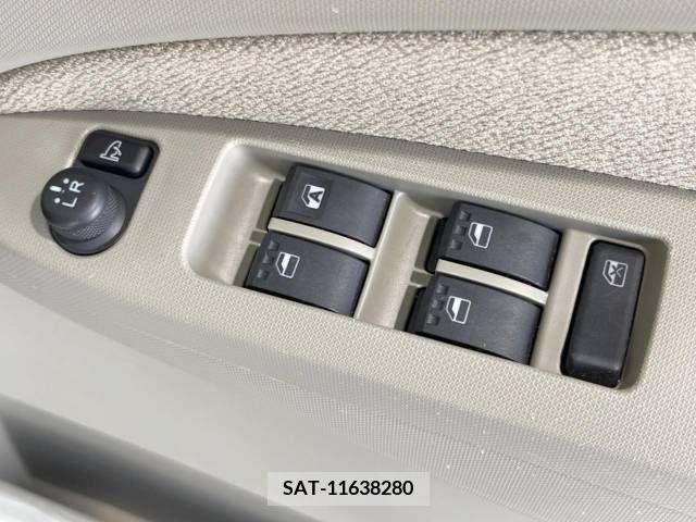 Daihatsu MOVE 2011-05 255667-5