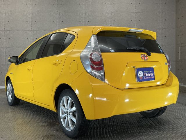 Toyota AQUA 2014-03 191352-2