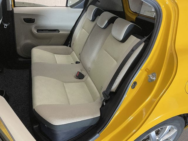 Toyota AQUA 2014-03 191352-13
