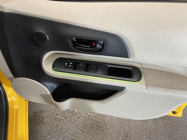 Toyota AQUA 2014-03 191352-25