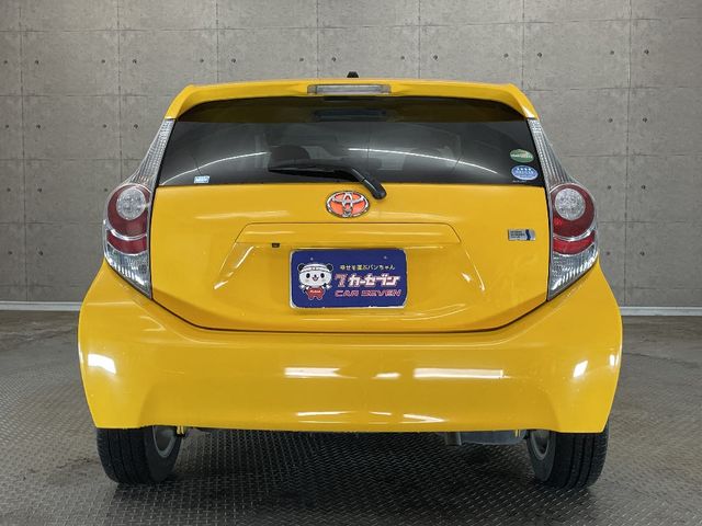 Toyota AQUA 2014-03 191352-6