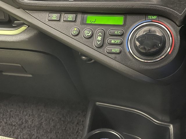 Toyota AQUA 2014-03 191352-19