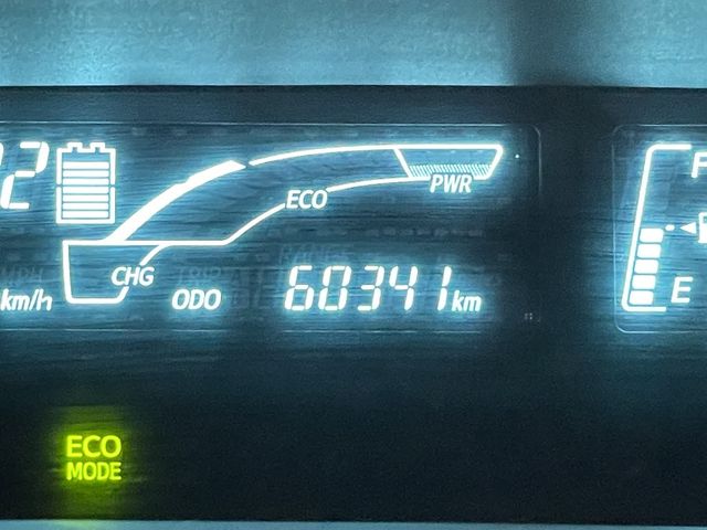 Toyota AQUA 2014-03 191352-27