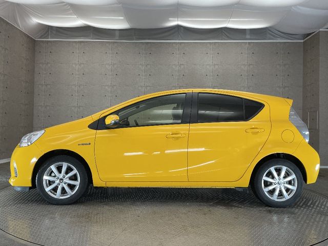 Toyota AQUA 2014-03 191352-8