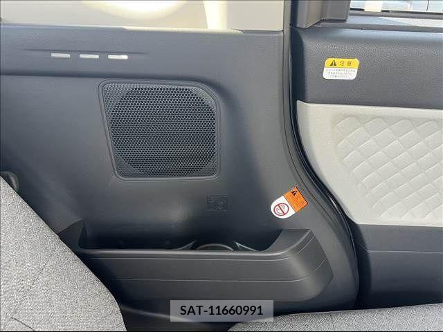 Daihatsu TANTO 2022-05 287062-12