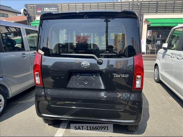 Daihatsu TANTO 2022-05 287062-3