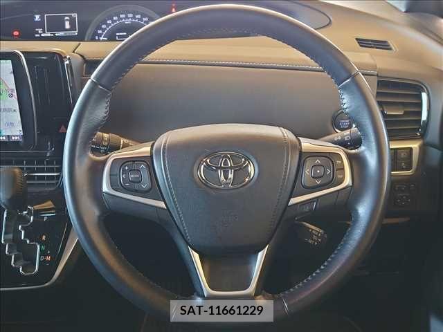Toyota ESTIMA 2017-03 210868-12