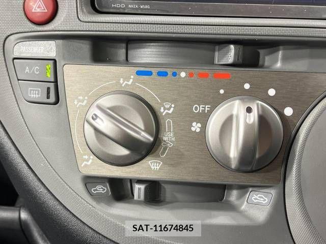 Toyota SIENTA 2009-02 285120-7