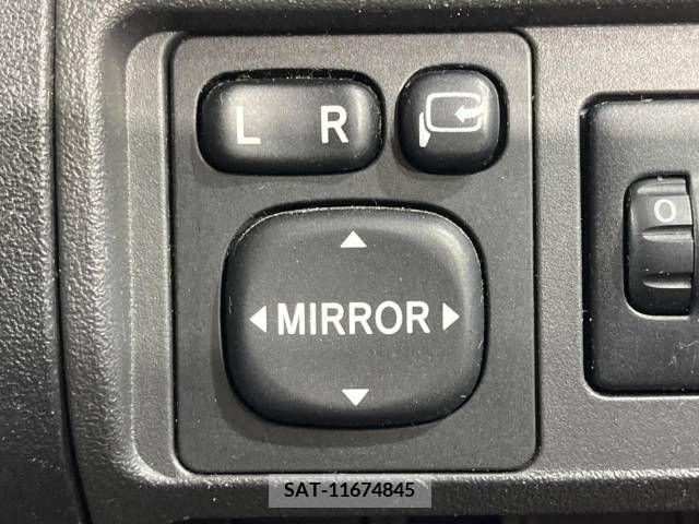 Toyota SIENTA 2009-02 285120-6