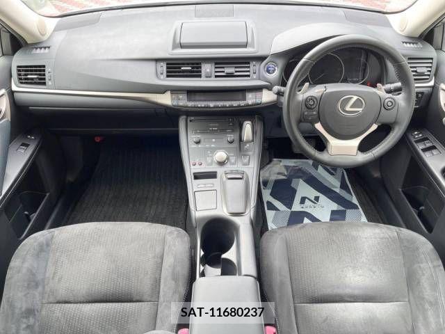 Lexus CT 2014-03 276405-1
