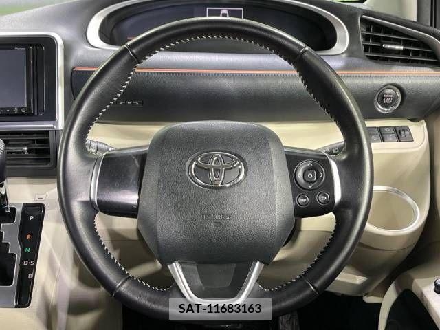 Toyota SIENTA 2016-07 379696-11