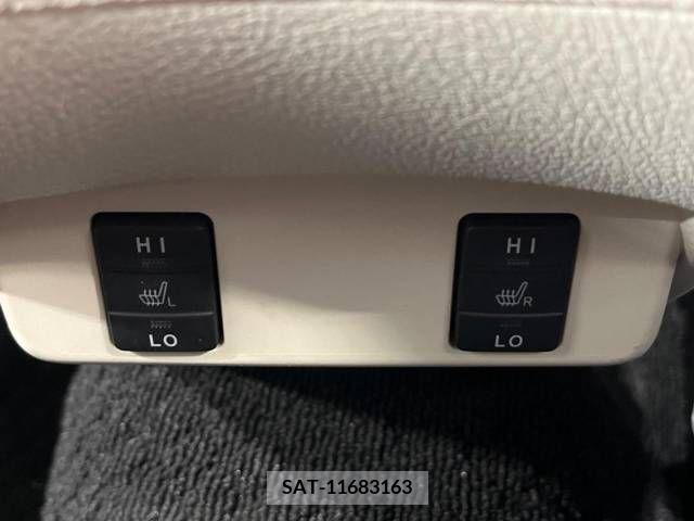Toyota SIENTA 2016-07 379696-7